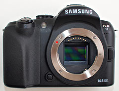Samsung NX11 front